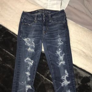 Extra stretchy distressed jeans